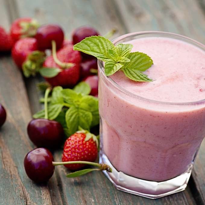 Strawberry fruit drink batido fresa Holy Cow
